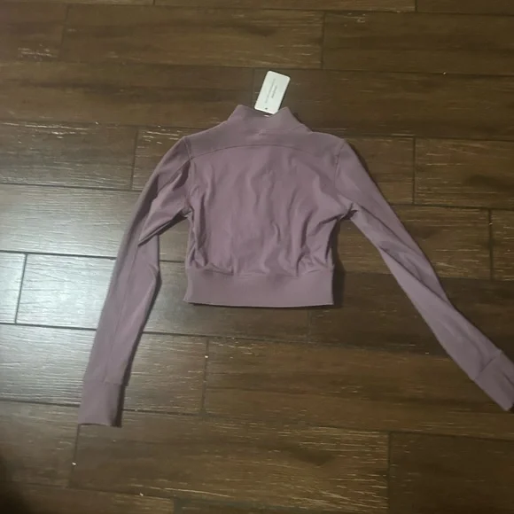 Cropped Purple Quarter-Zip Top gold hinge size medium runs small  zip crop lotto - Picture 4 of 4